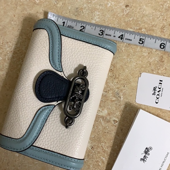 Coach Wallet! Brand New! - Picture 9 of 9